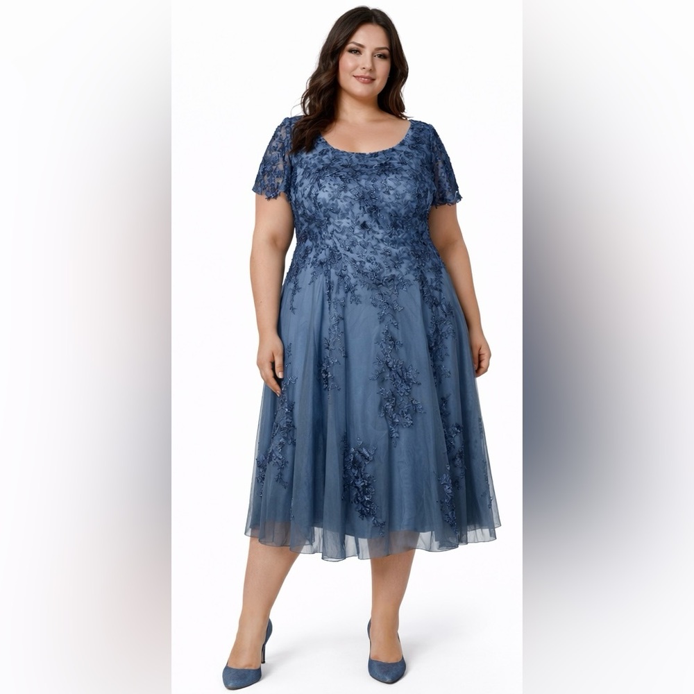 💙 NWOT! Blue Embroidered Lace Up Dress